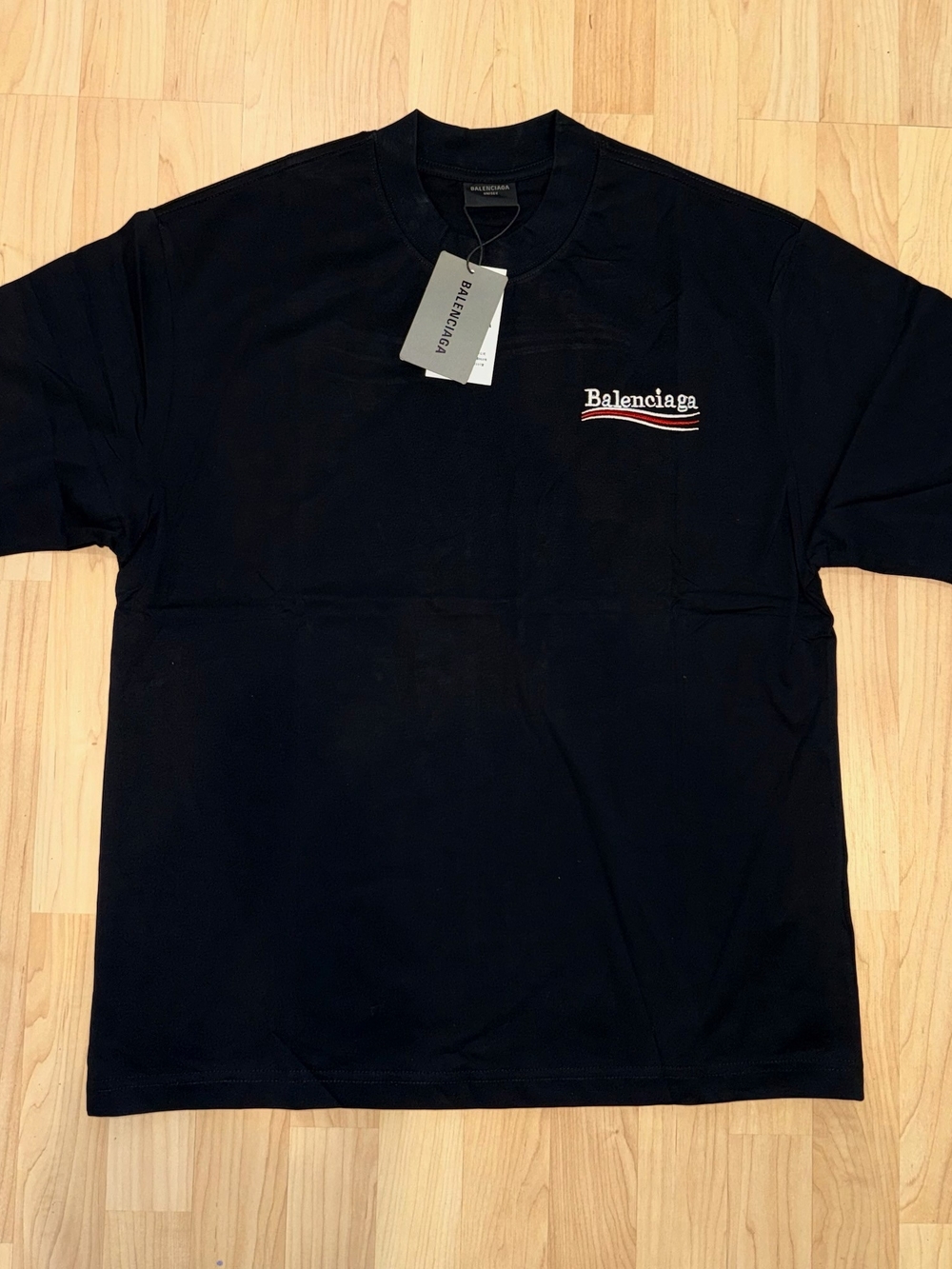Balenciaga L